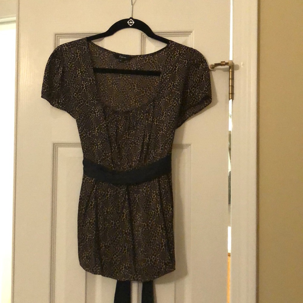 Animal print scoop neck Express shirt